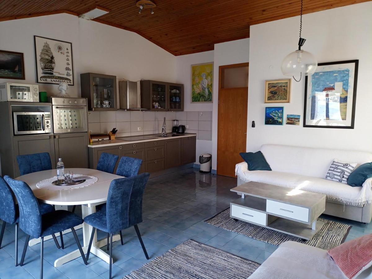 Guesthouse Gradina Loviste Bagian luar foto